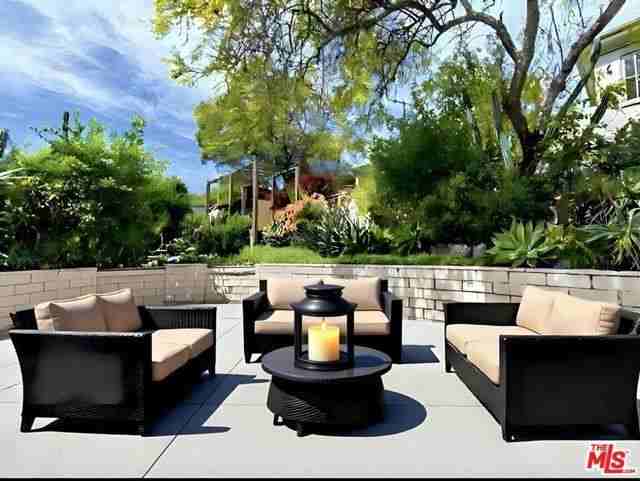 3569 Tacoma Ave - Photo 3 of 8