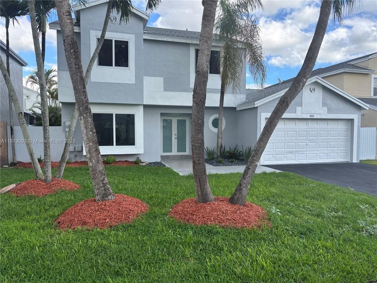 9435 Sw 144th Ct - Photo 2 of 32