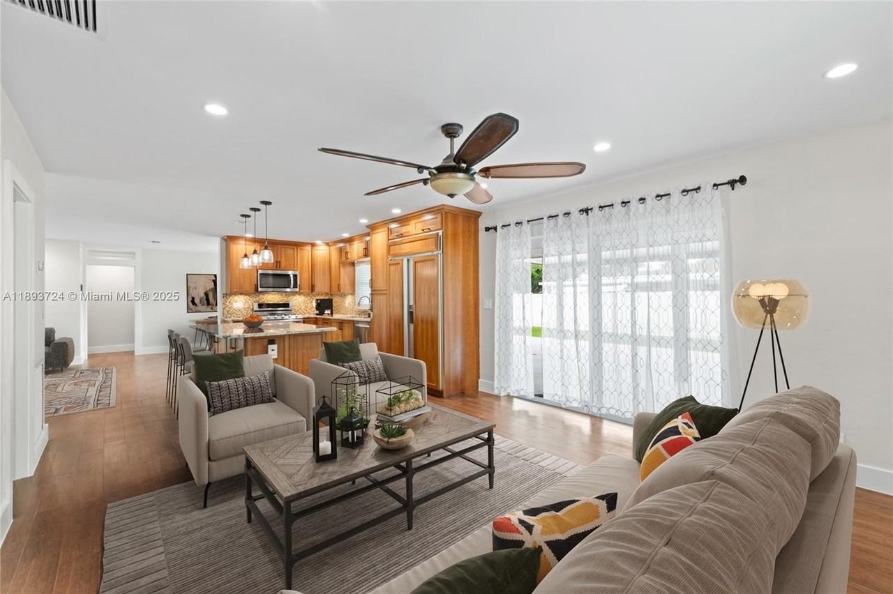 8440 Sw 201st St - Photo 4 of 31