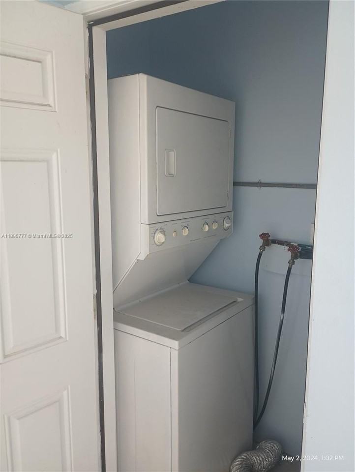 258 Neptune Ave #N - Photo 4 of 14