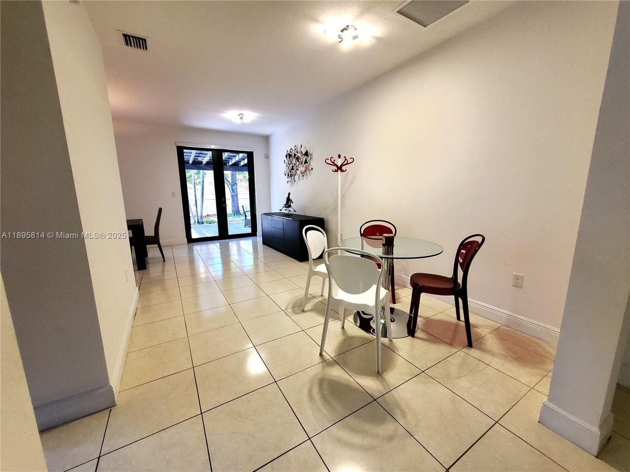 9731 Nw 10th Ter - Photo 6 of 47