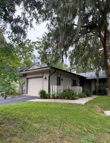 1628 Nw 19th Cir - Photo 3 of 10