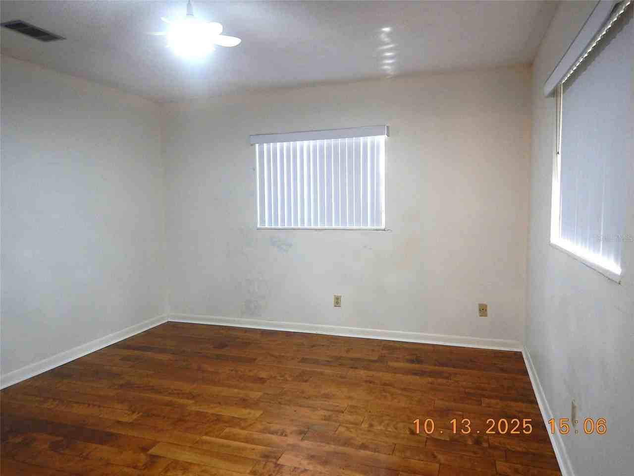 3461 Nw 35th Pl - Photo 6 of 8