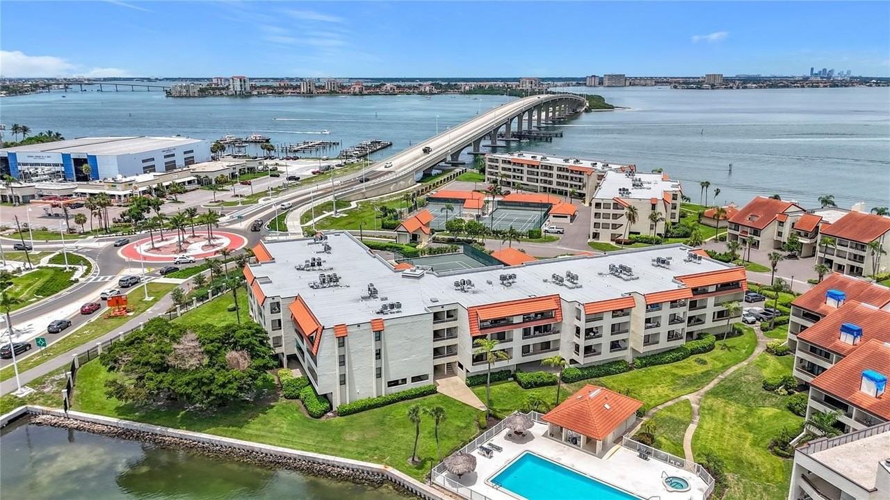 106 1st St E #306 - Photo 2 of 24