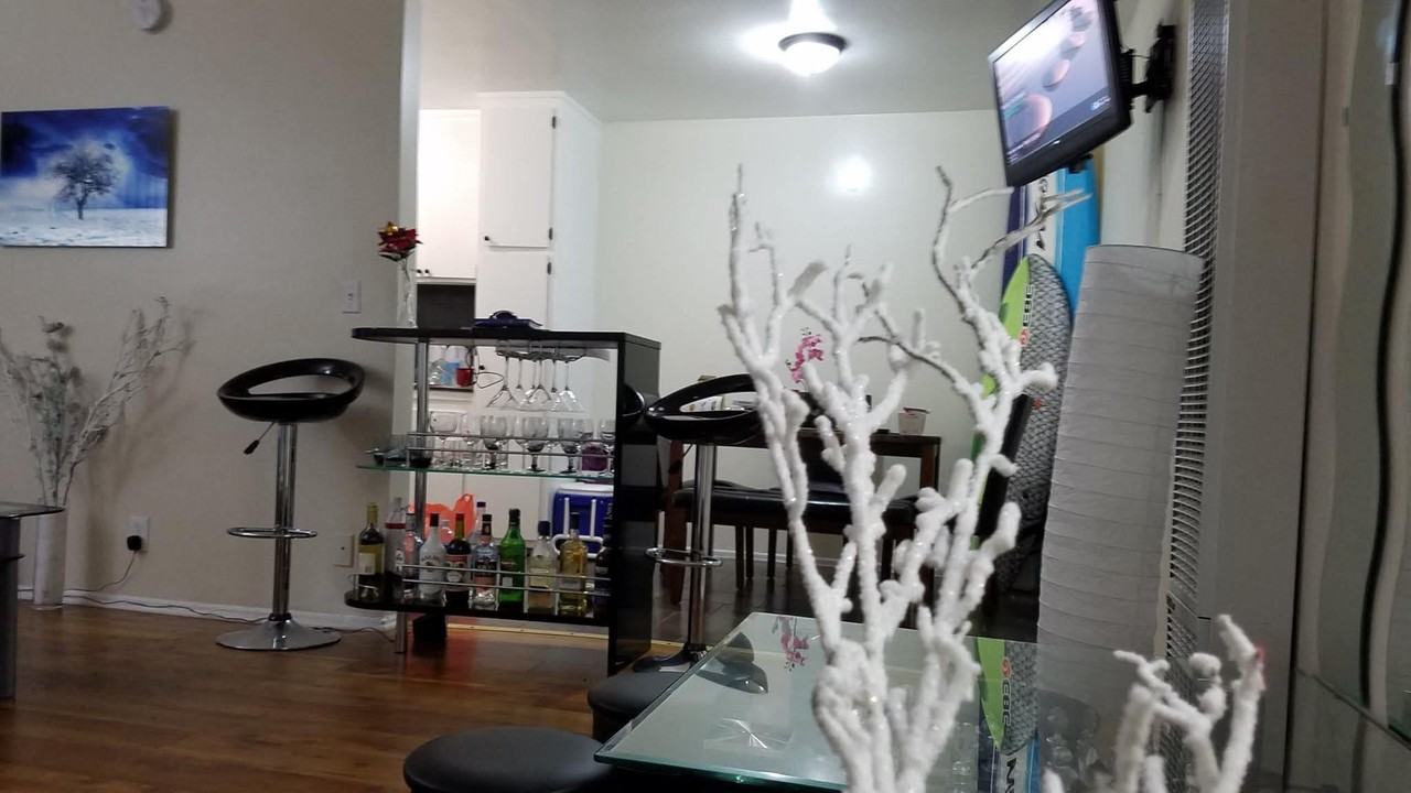 Stevely Ave - Photo 3 of 14