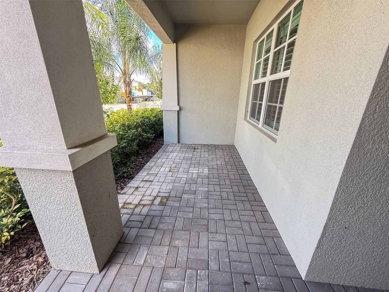 5814 Stockport St - Photo 4 of 32