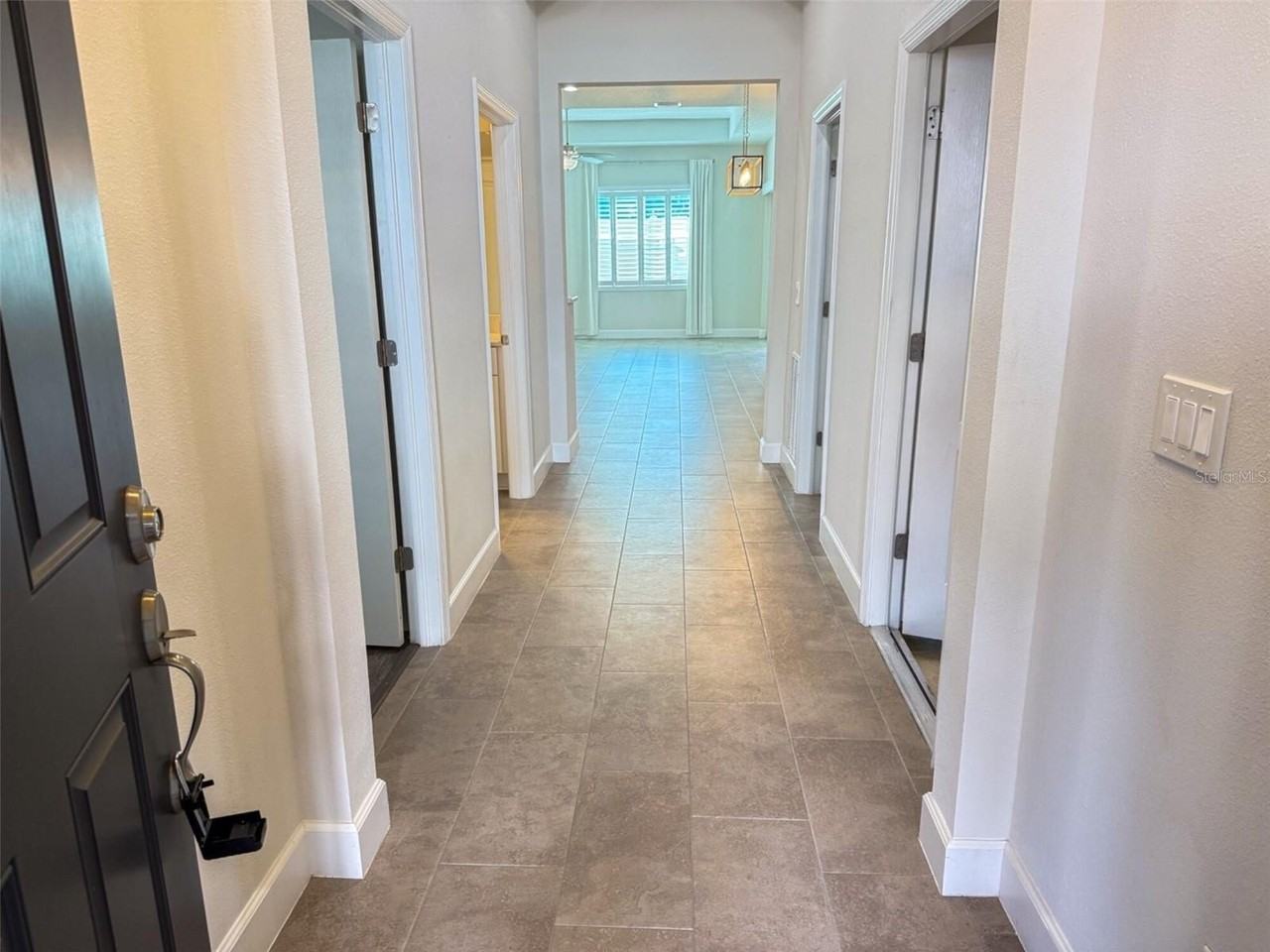 5814 Stockport St - Photo 5 of 32