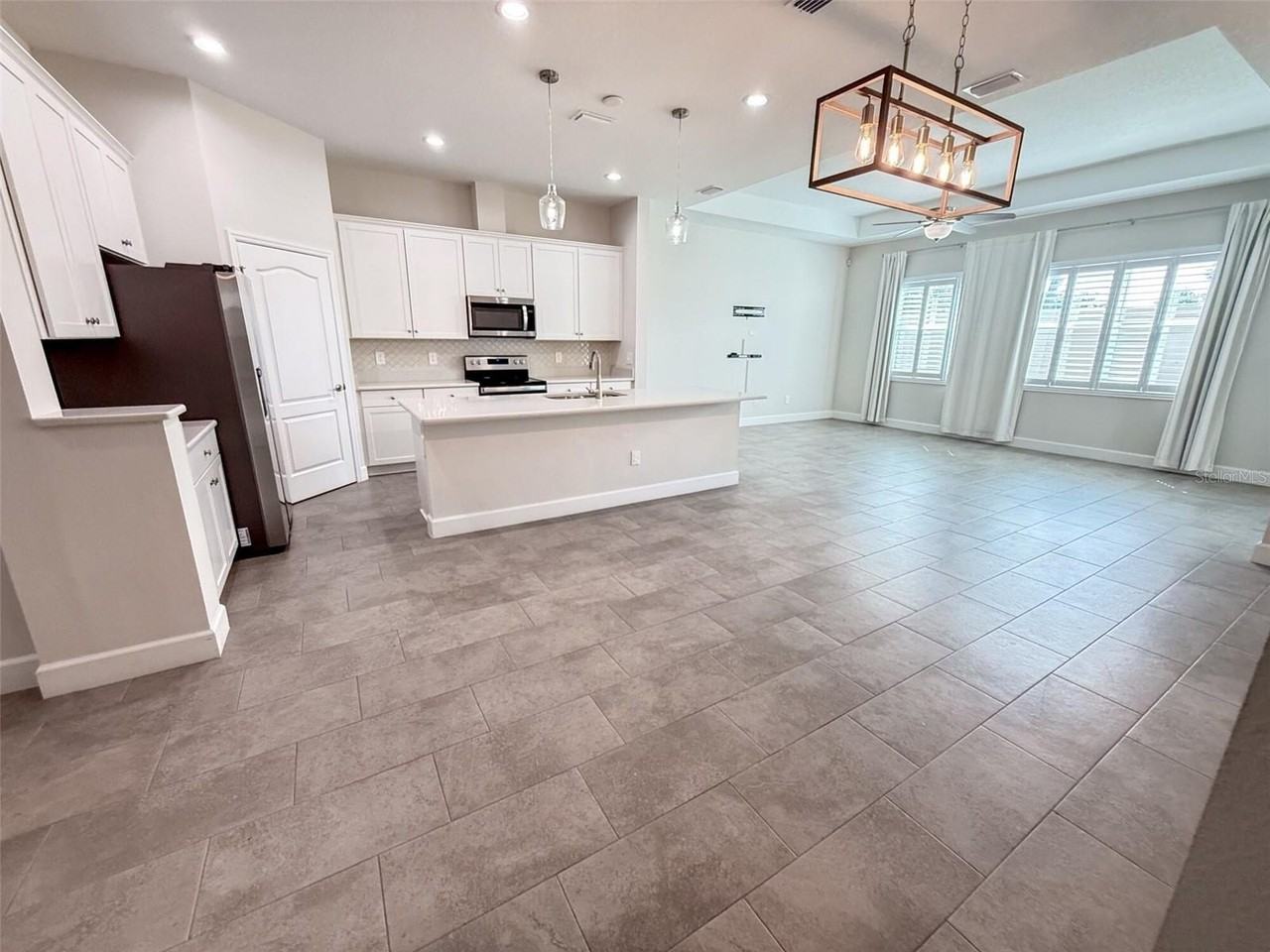 5814 Stockport St - Photo 6 of 32