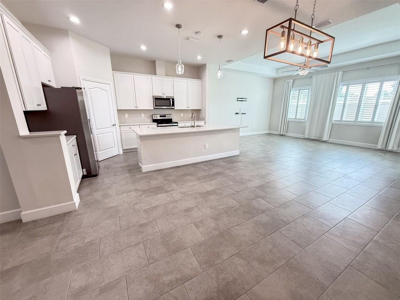 5814 Stockport St - Photo 7 of 32