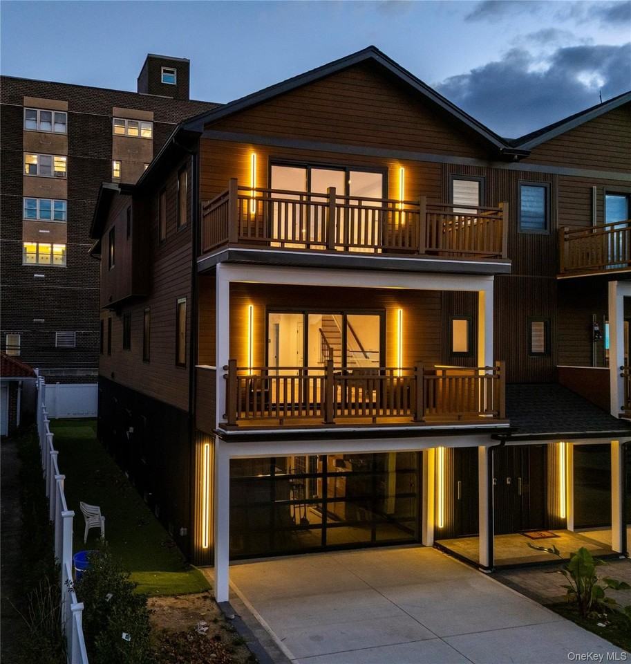 622 W Penn St - Photo 3 of 42