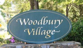 featured image of 7 Village Ln