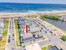 featured image of 16 Abbott Ave