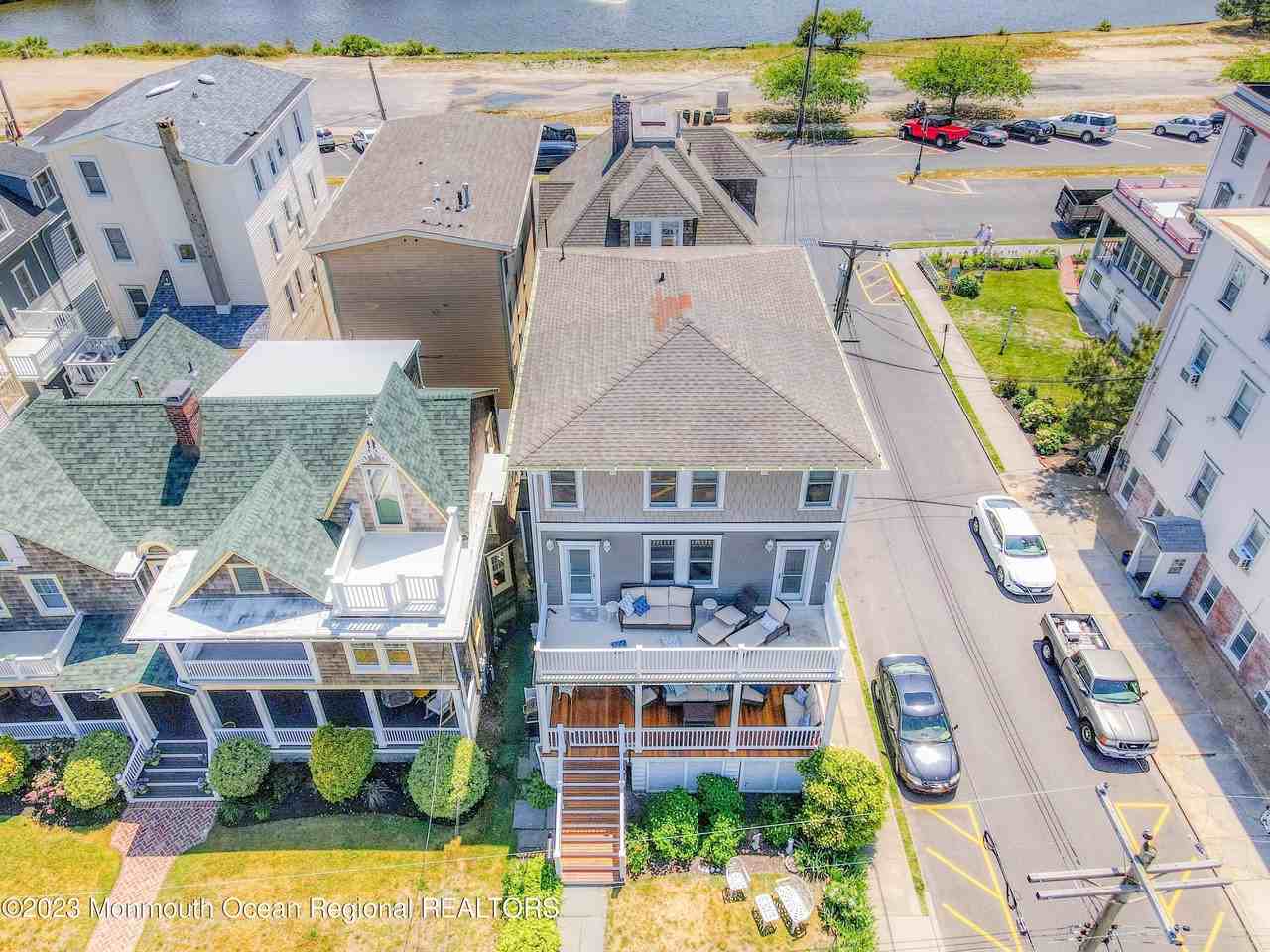 16 Abbott Ave - Photo 7 of 50