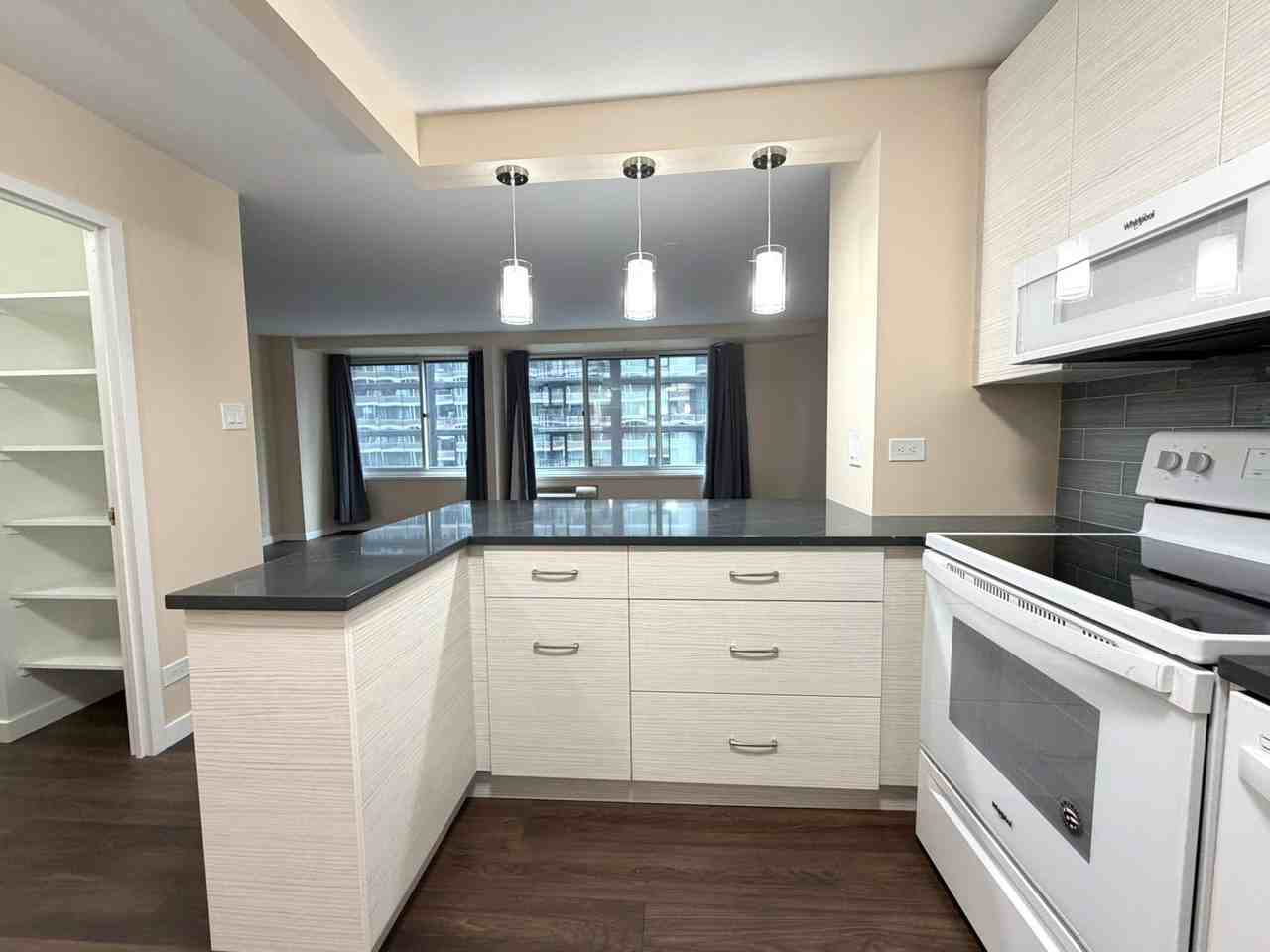 211 E Ohio St #1711 - Photo 5 of 23