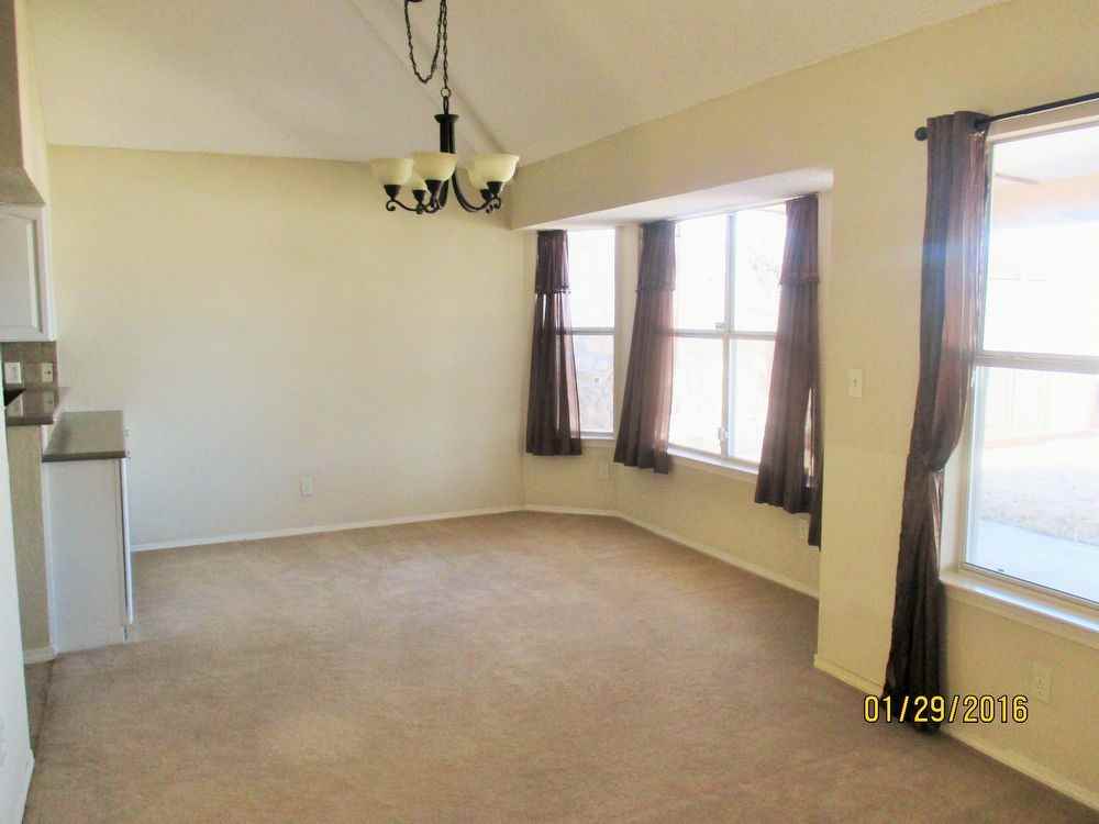 517 Russett Ln - Photo 3 of 20