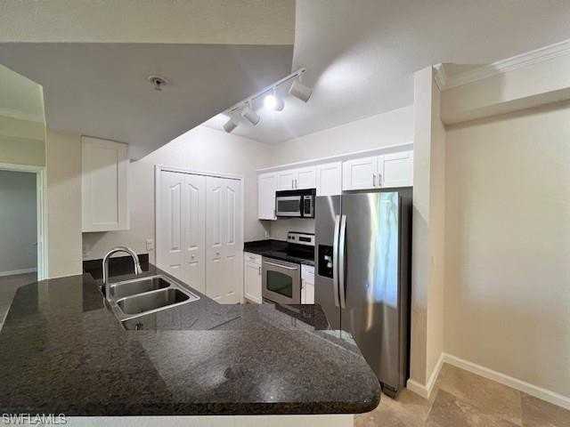 12920 Positano Cir #104 - Photo 3 of 35