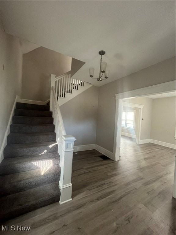 1027 Harrison Ave Sw - Photo 2 of 7