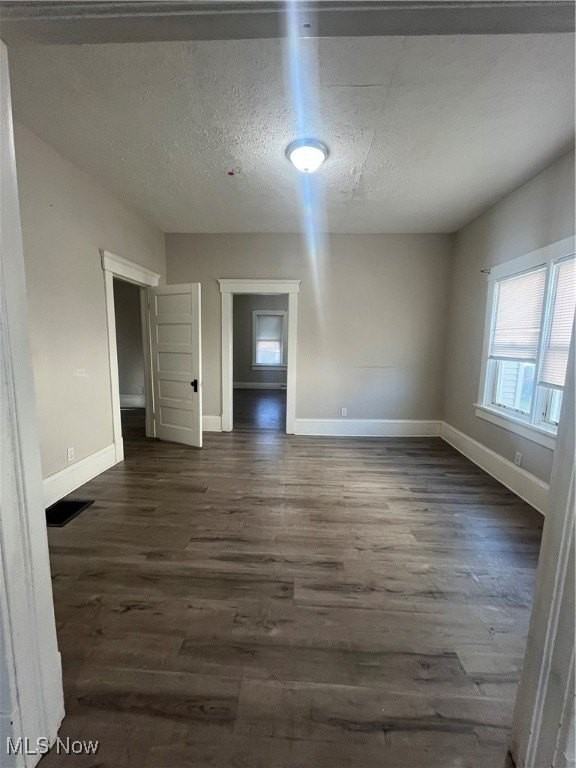 1027 Harrison Ave Sw - Photo 6 of 7