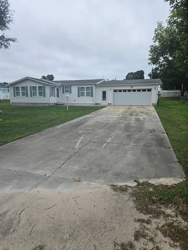 36125 Lake Pasadena Rd - Photo 2 of 16