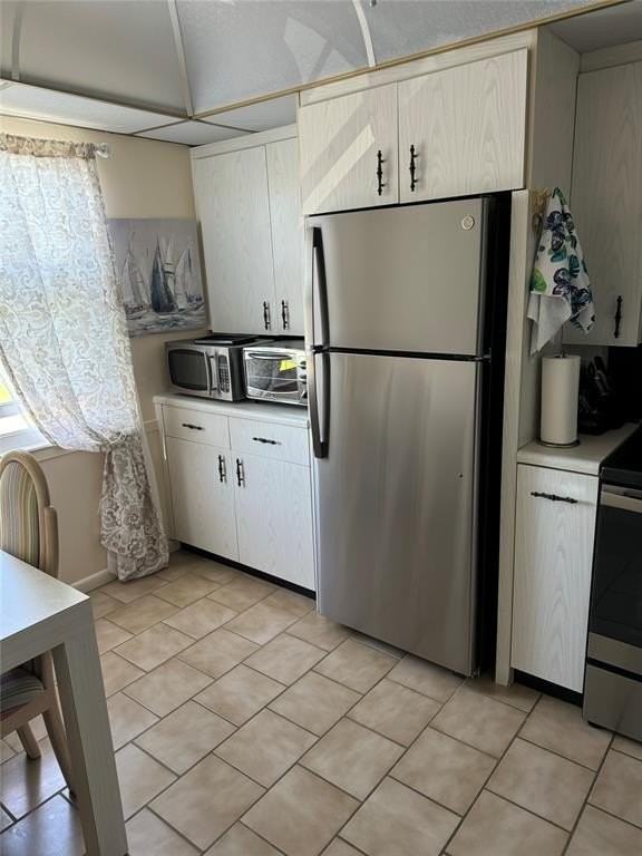 4054 Exeter E #C - Photo 2 of 13