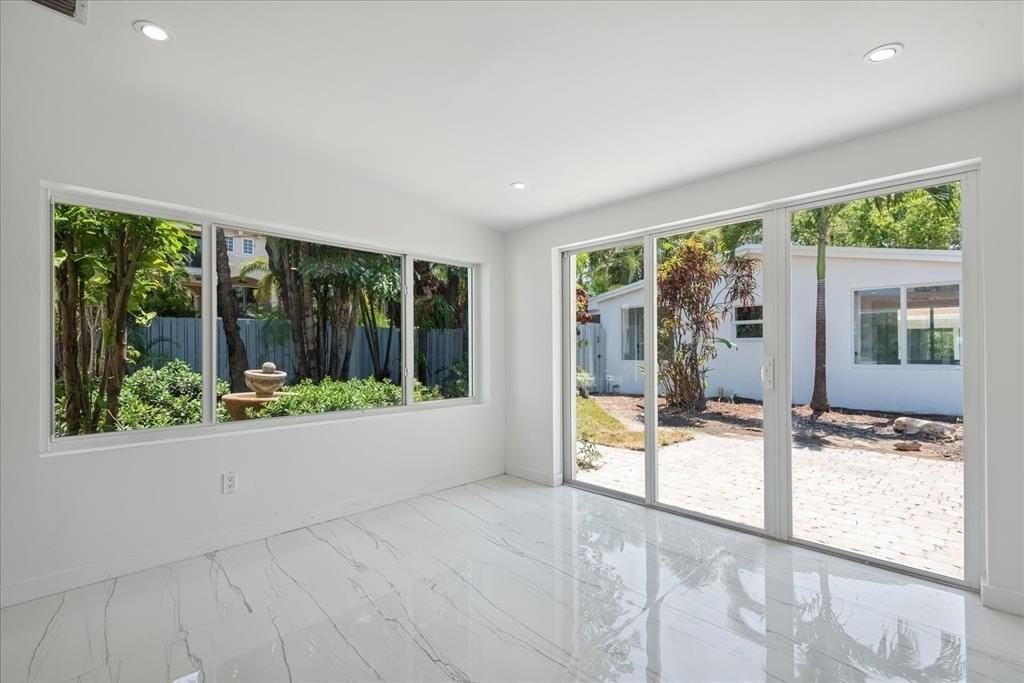 2201 2201-1 NE 9th Ave #1 - Photo 7 of 21