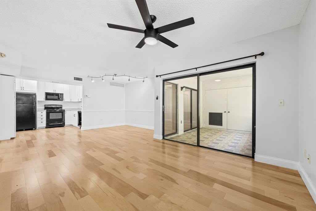 9821 Nw 3rd St #9821 - Photo 4 of 16