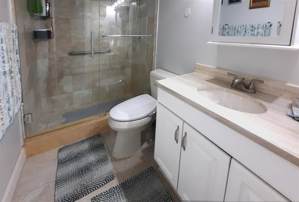 291 S Hollybrook Dr #305 - Photo 5 of 16