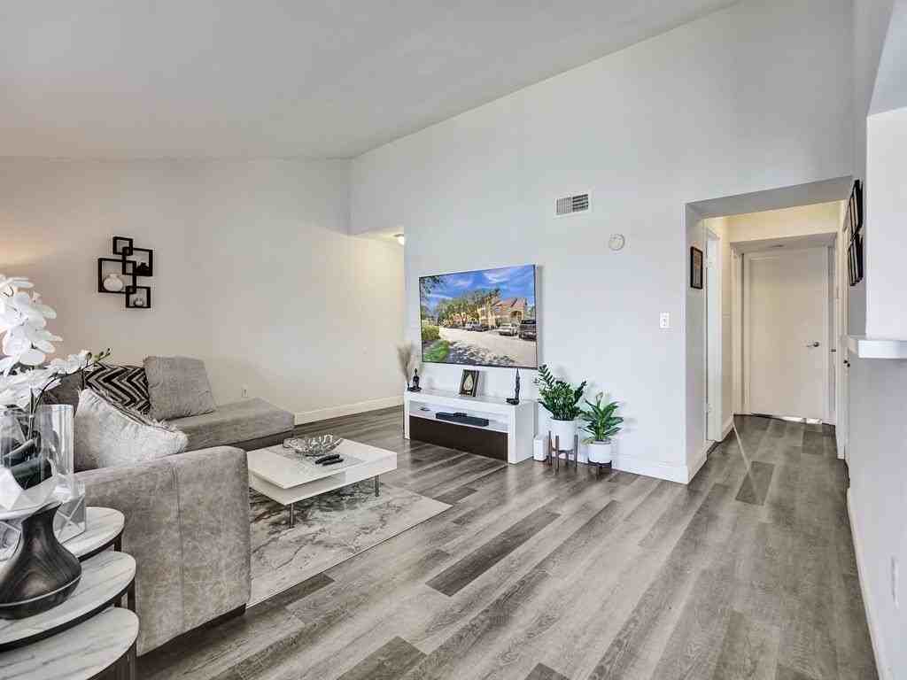 2351 Northwest 33rd Street #513 - Photo 4 of 26