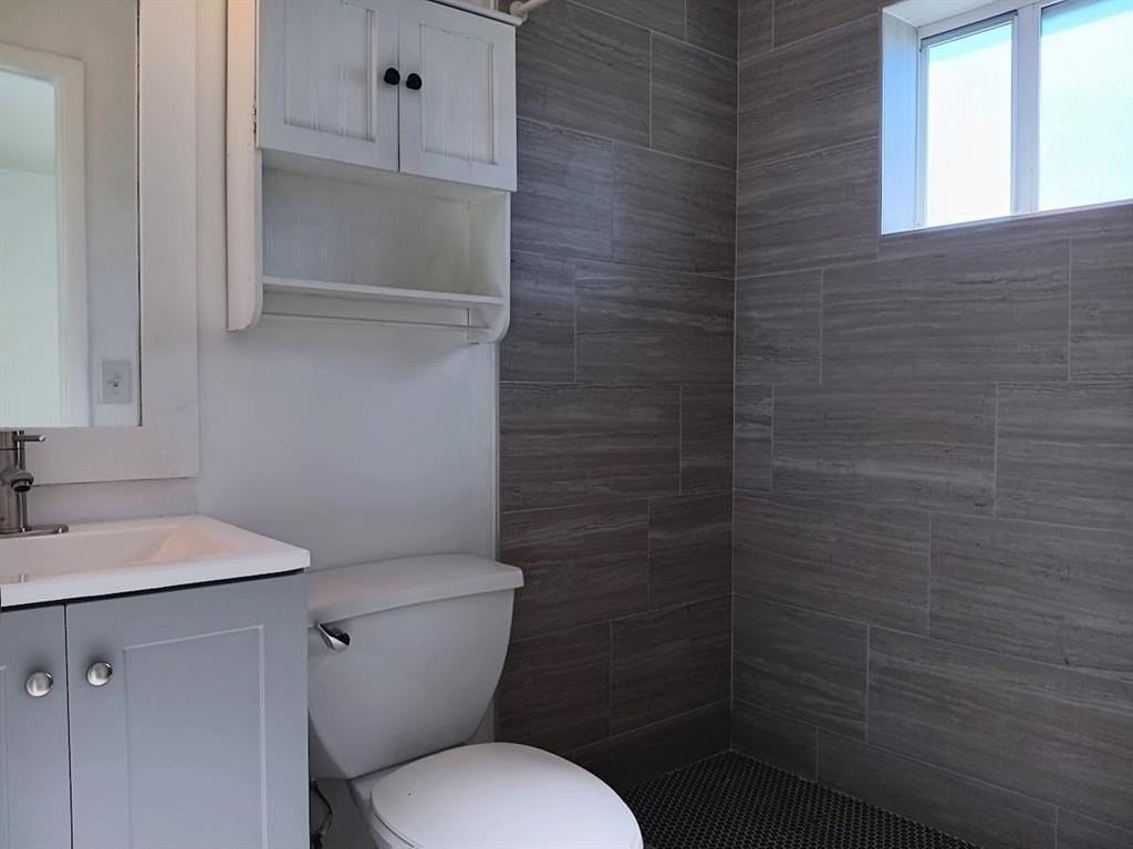 150 Riviera Cir - Photo 7 of 10