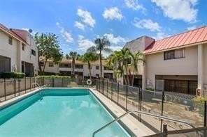 1700 Nw 4th Ave - Photo 3 of 15