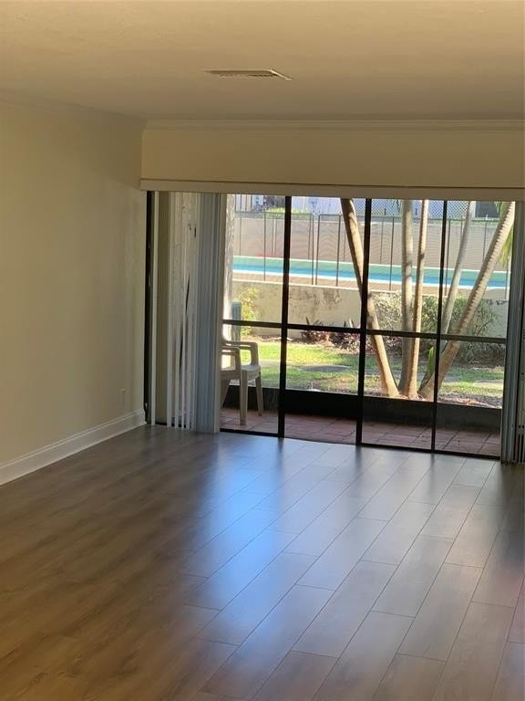 1700 Nw 4th Ave - Photo 5 of 15