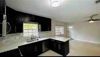 732 Middle St - Photo 1 of 1