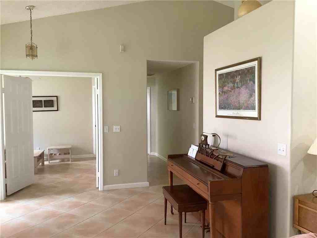 7904 Mansfield Hollow Rd - Photo 3 of 27