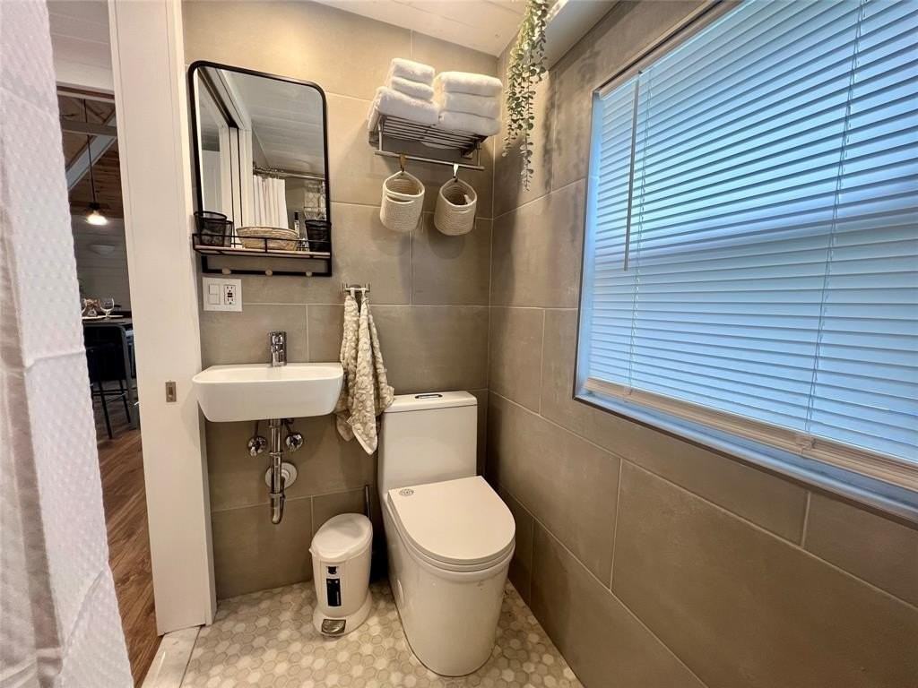 12 Sw 6th St - Photo 6 of 9