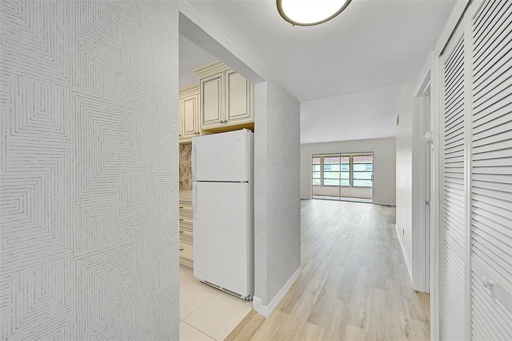 23 Abbey Ln #202 - Photo 2 of 42