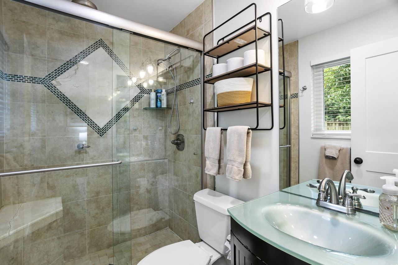 4358 Birdwood St - Photo 5 of 25