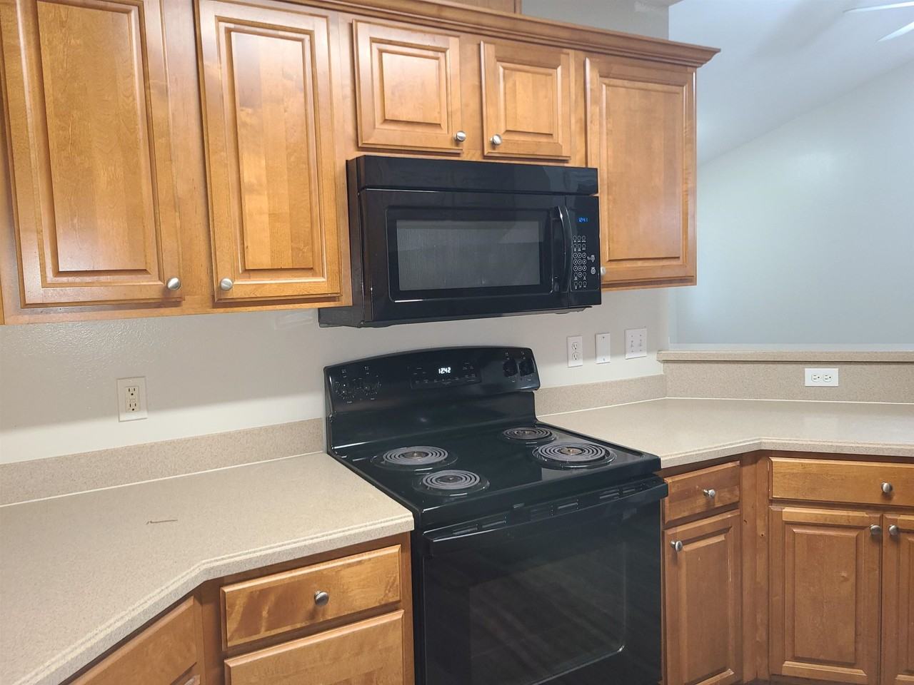 2410 Quazar Circle #2 - Photo 6 of 19