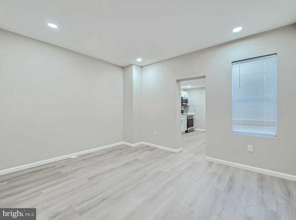 1324 W Pratt St - Photo 7 of 28