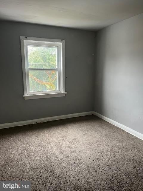 5045 Pembridge Avenue - Photo 7 of 10