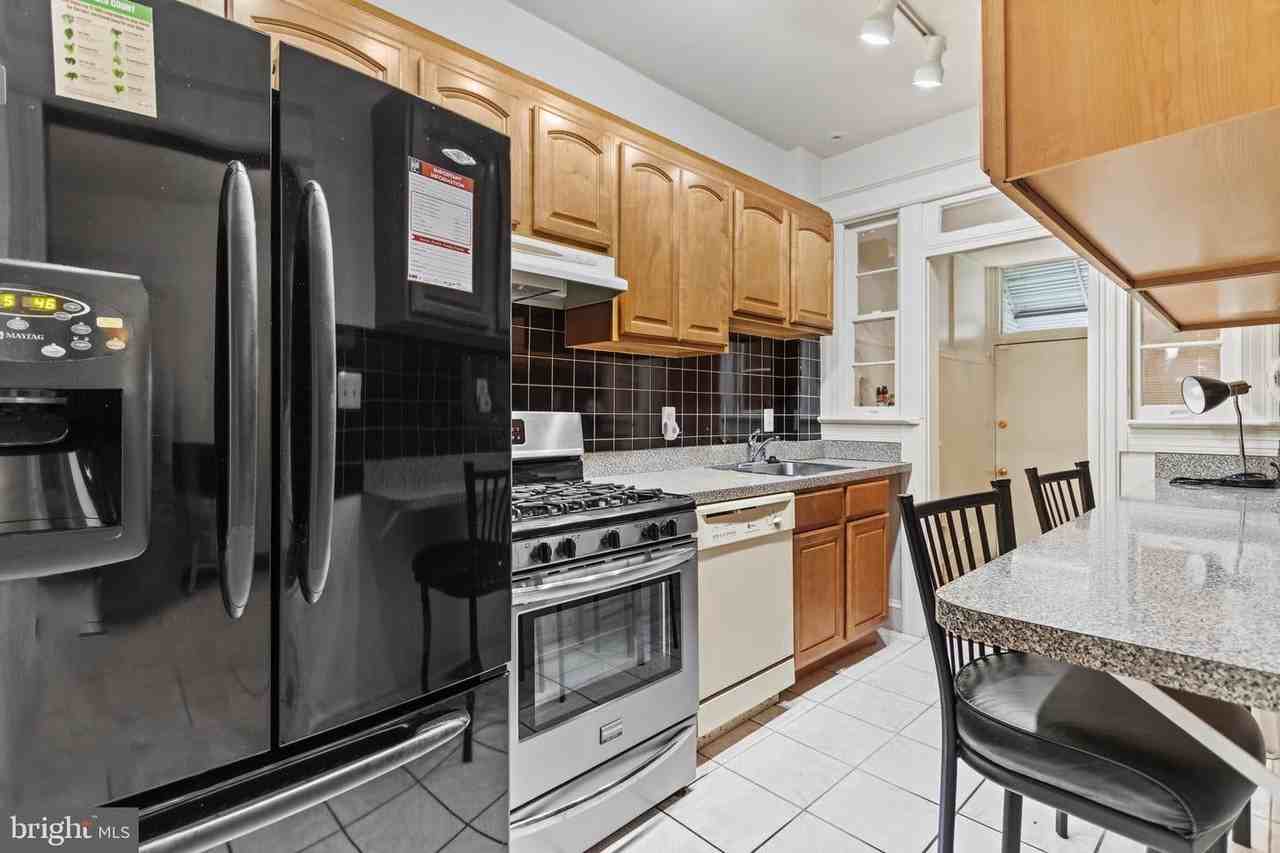 415 Gallatin St Nw - Photo 7 of 30