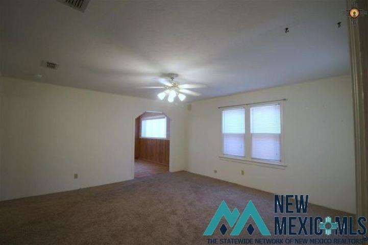 1421 Ross St - Photo 7 of 32