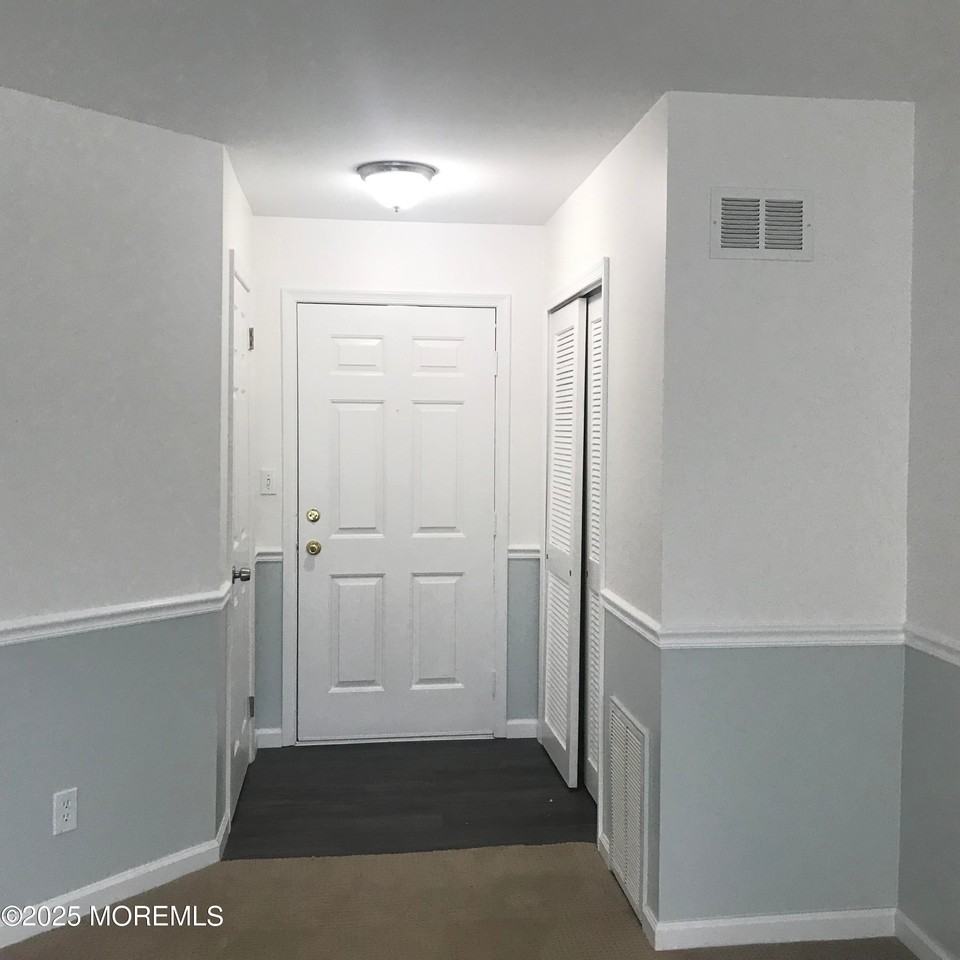 336 Sequoia Ct - Photo 2 of 17