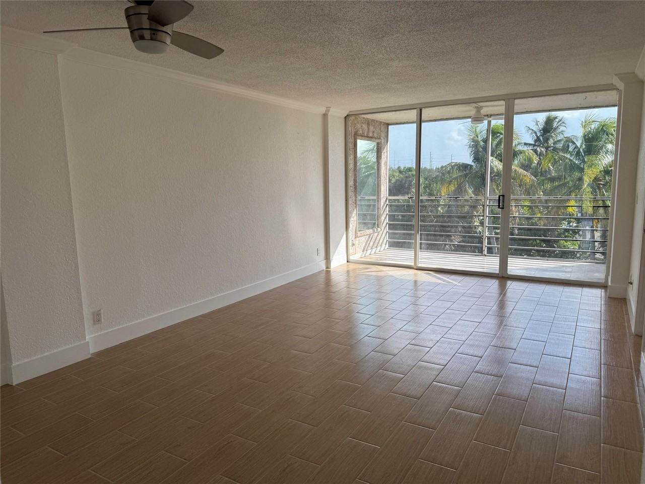 109 Royal Park Dr - Photo 2 of 20