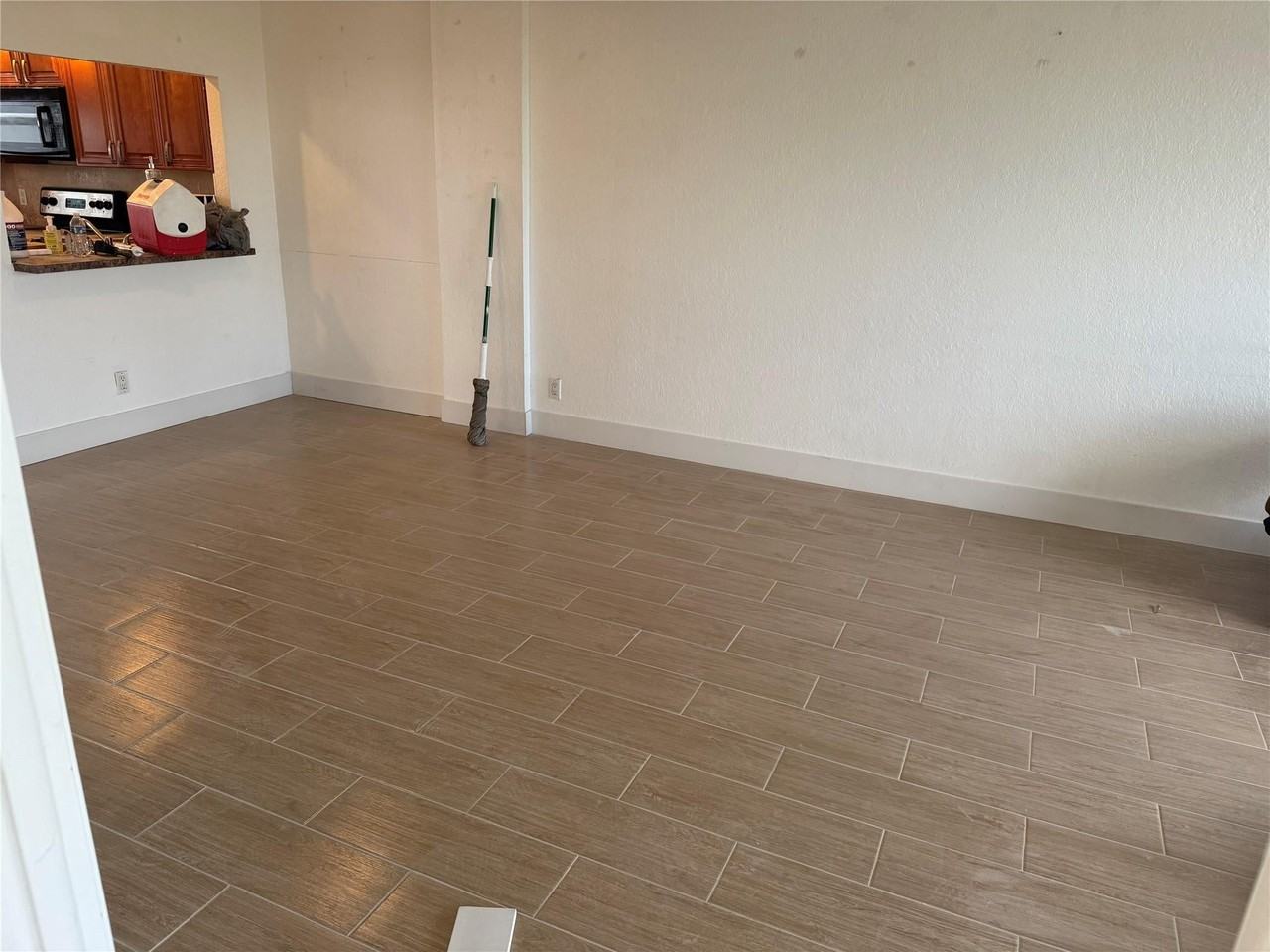 109 Royal Park Dr - Photo 4 of 20