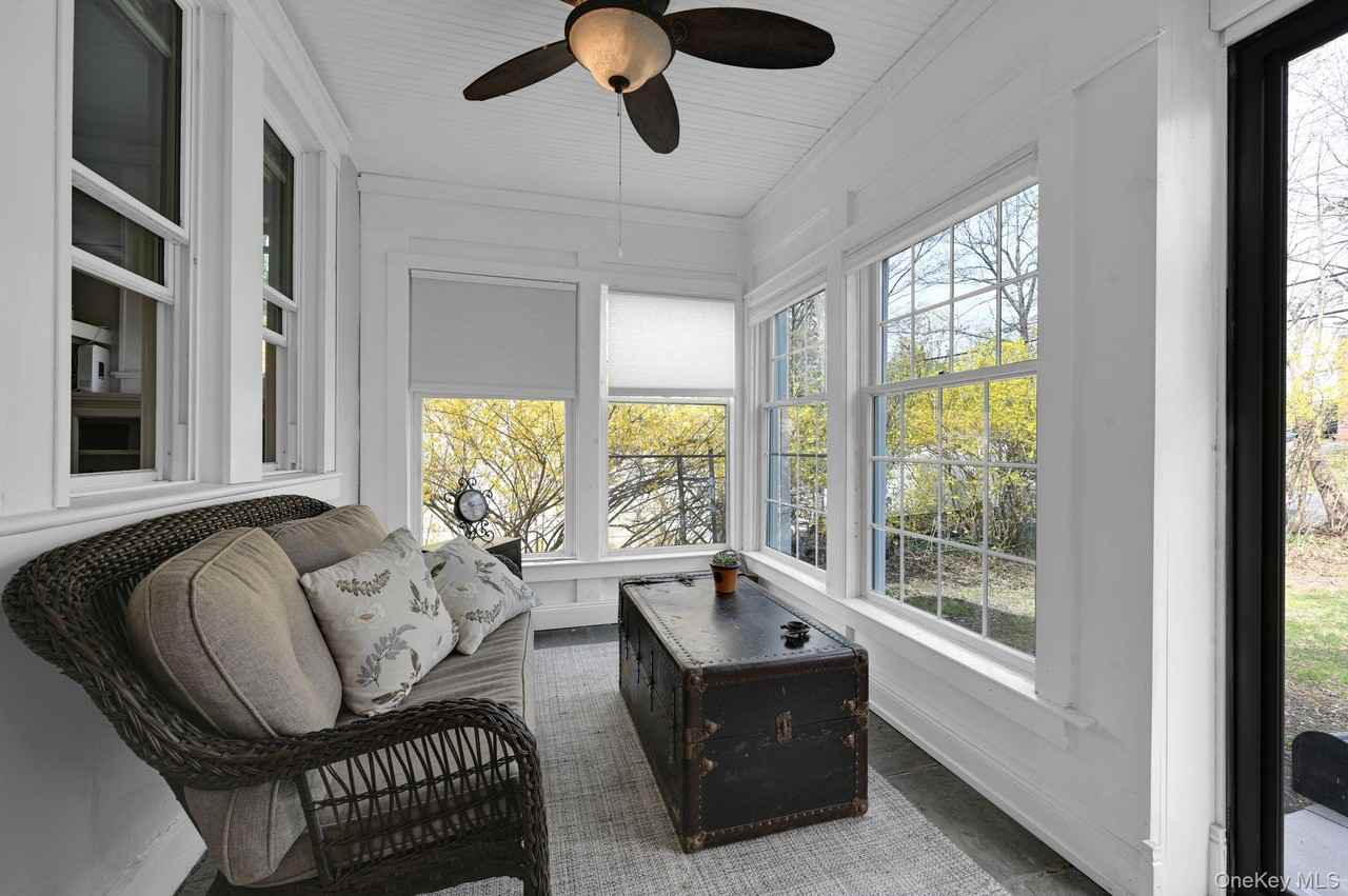 15 North Henry Street - Photo 4 of 41