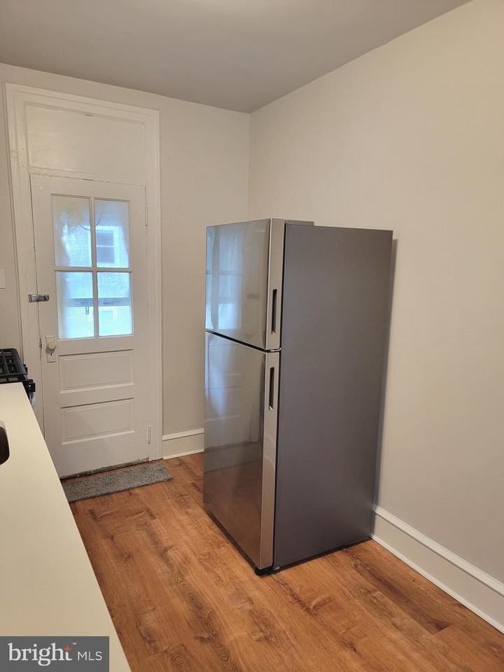 56 E Spring Ave Unit 2nd #2nd - Photo 3 of 12