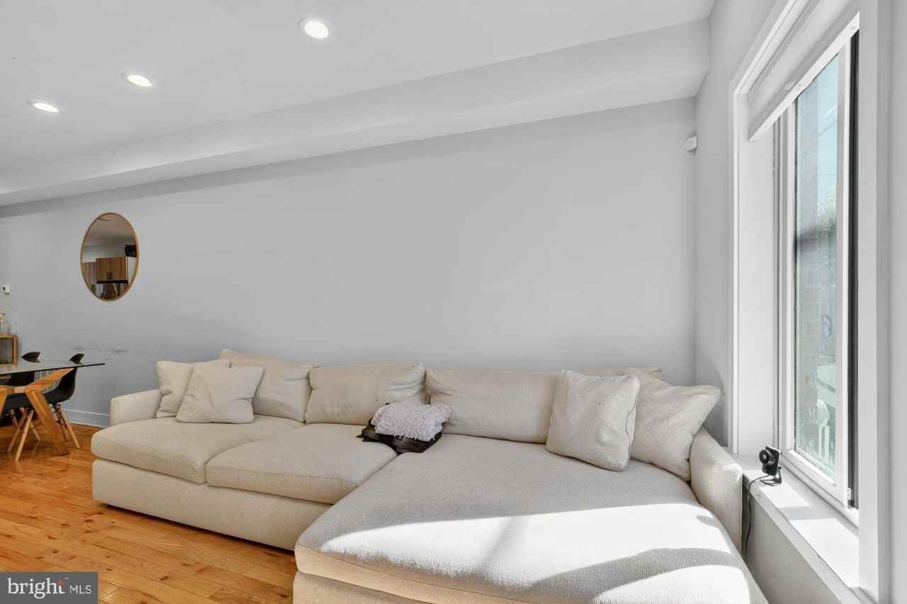 427 West Norris Street - Photo 3 of 35