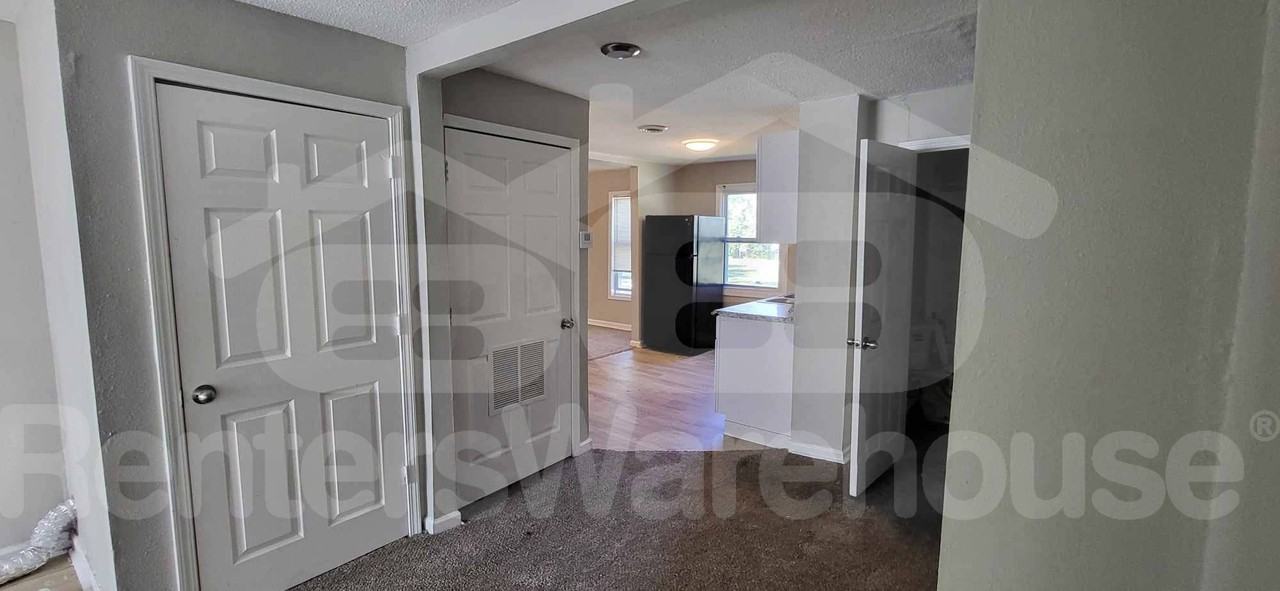 2003 Wabash Ave #B - Photo 4 of 10