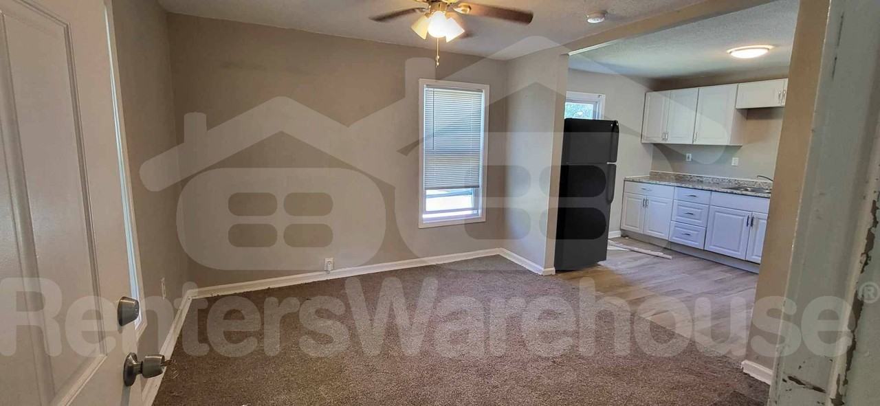 2003 Wabash Ave #B - Photo 6 of 10