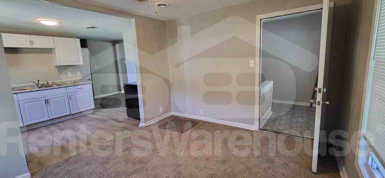 2003 Wabash Ave #B - Photo 7 of 10